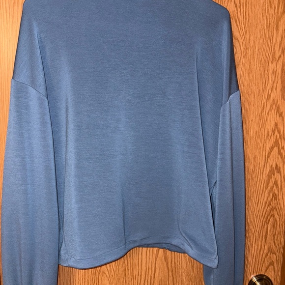 Yogalicious Teal Activewear Top - Picture 2 of 7